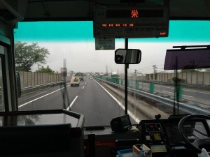 バス車中