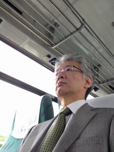 行きのバス