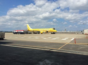 黄色の機体