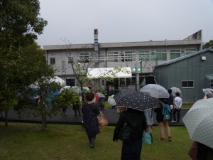 結局暴風雨警報によって午前11時で芸祭は閉会。関係者皆様、ほんとにお疲れ様でした！！