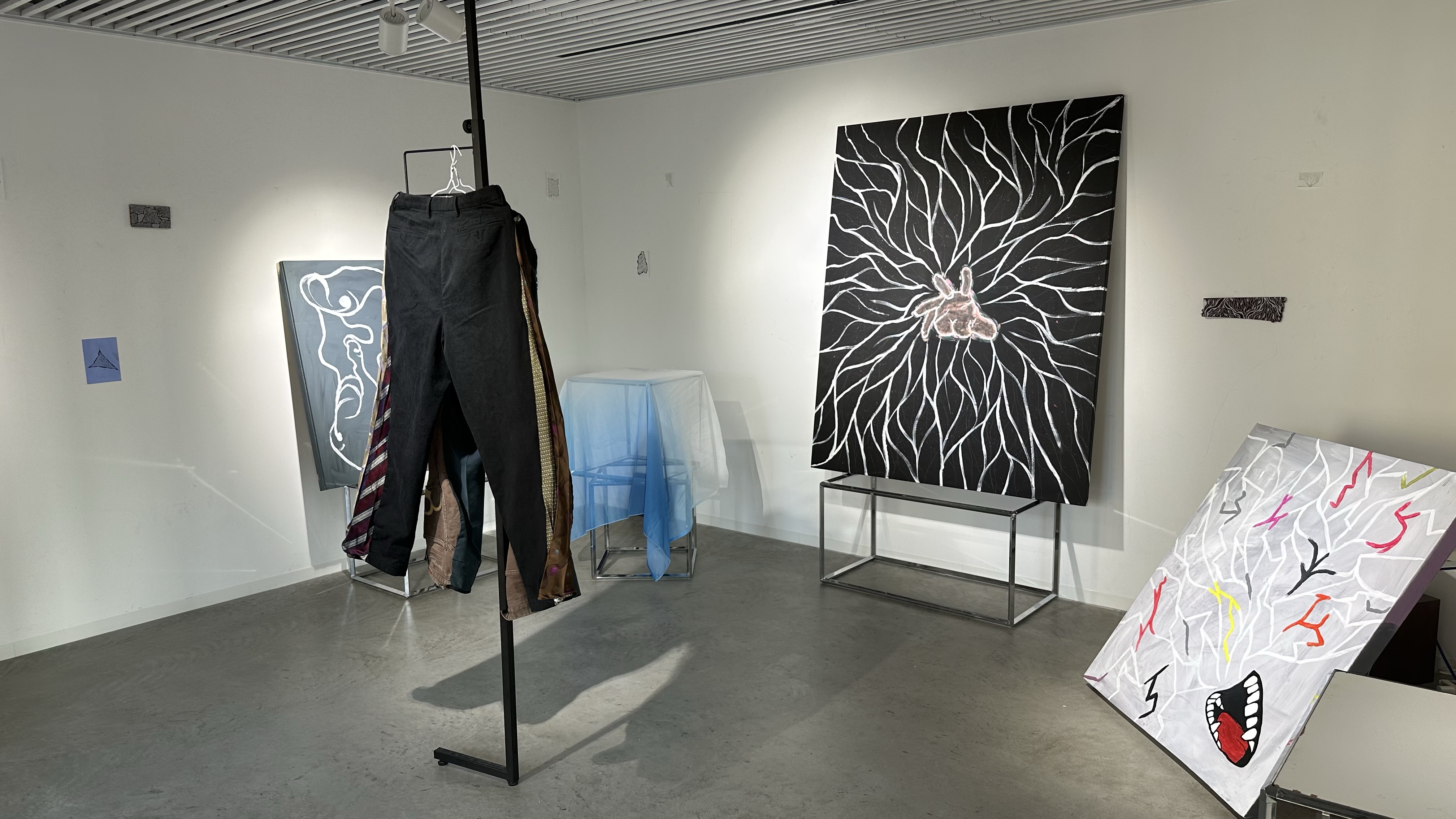 BOX13 学生展示「何かのつながり」